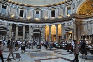 interieur pantheon rome
