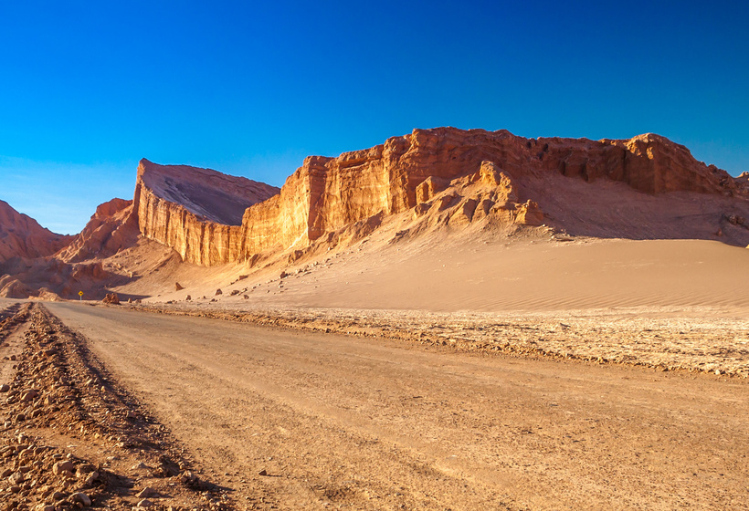Le désert de l'Attacama est le désert le plus aride au monde.