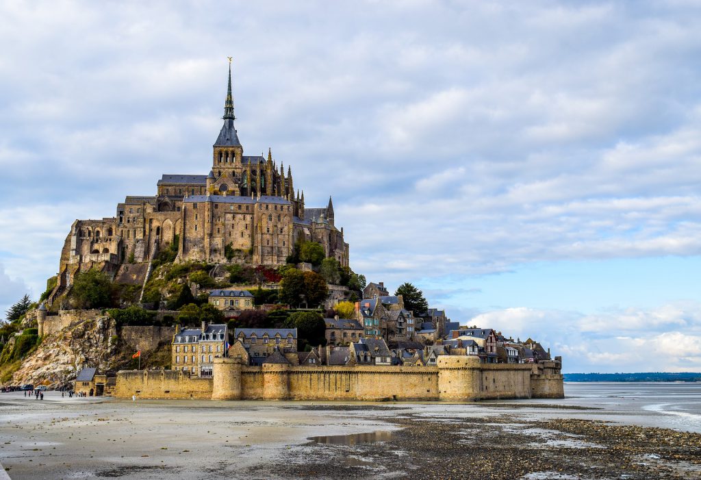 Le mont saint michel et la baie