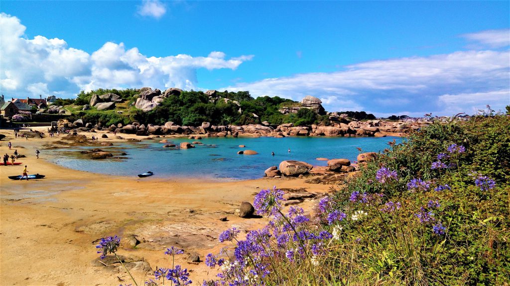 La plage de Saint Guirec proche de Perros Guirec