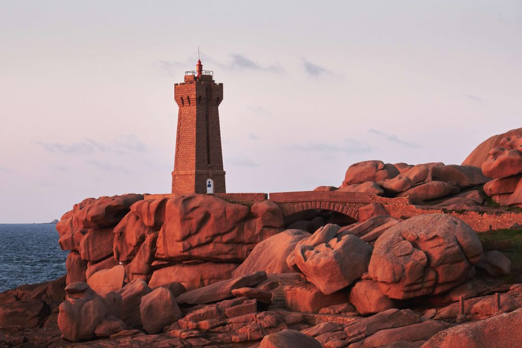 Le phare de Ploumanach au coucher du soleil